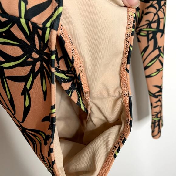 SEEA Solanas Surf Suit SwimSuit One Piece Swim Womens Womens Medium - Picture 6 of 12